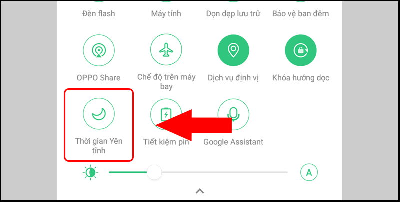 Thao t&aacute;c bật hoặc tắt chế độ Kh&ocirc;ng l&agrave;m phiền bằng thanh th&ocirc;ng b&aacute;o